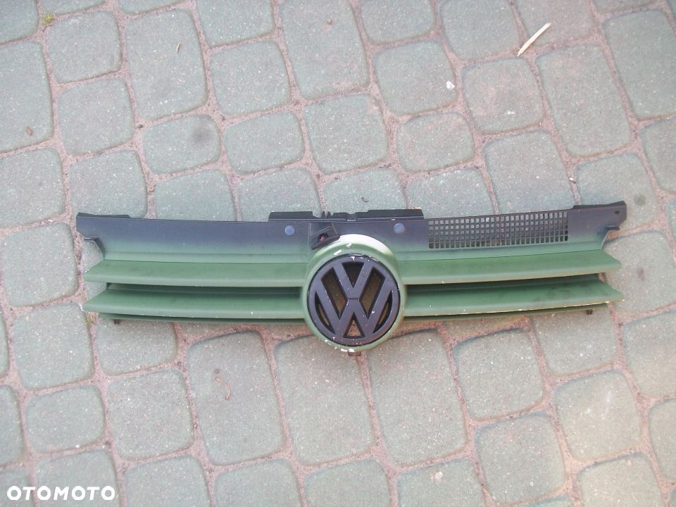 Grill atrapa GOLF IV - 1