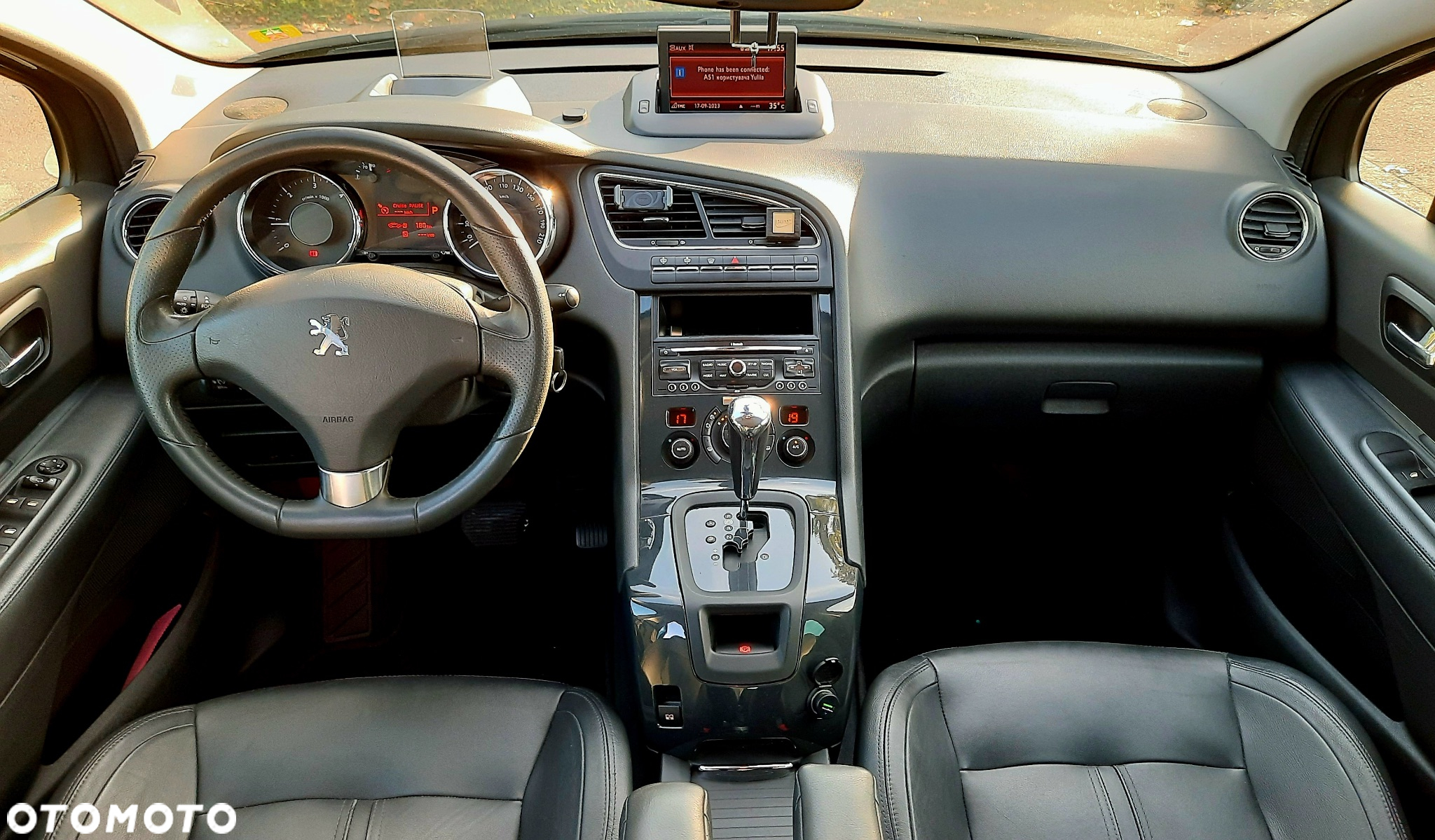 Peugeot 5008 2.0 HDi Premium + - 18