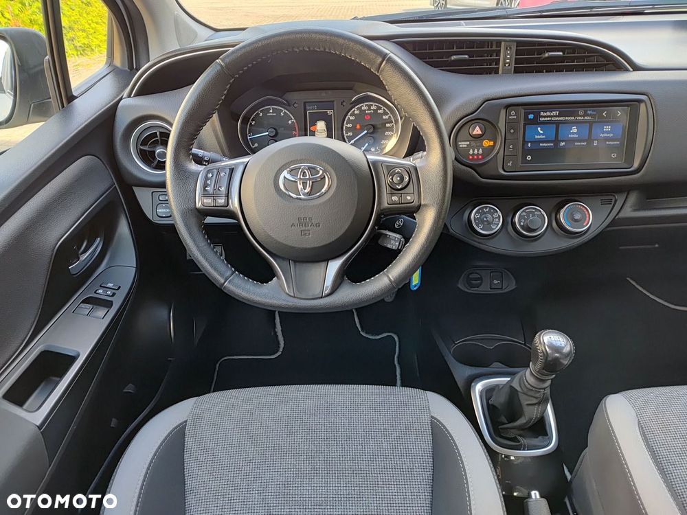 Toyota Yaris - 12