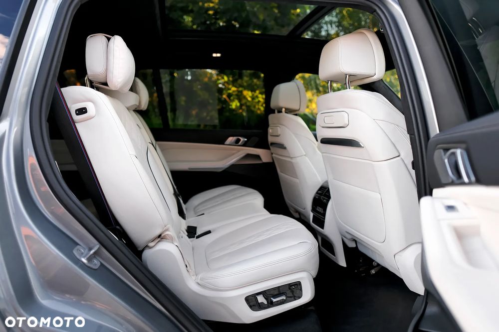 BMW X7 M50d sport - 11