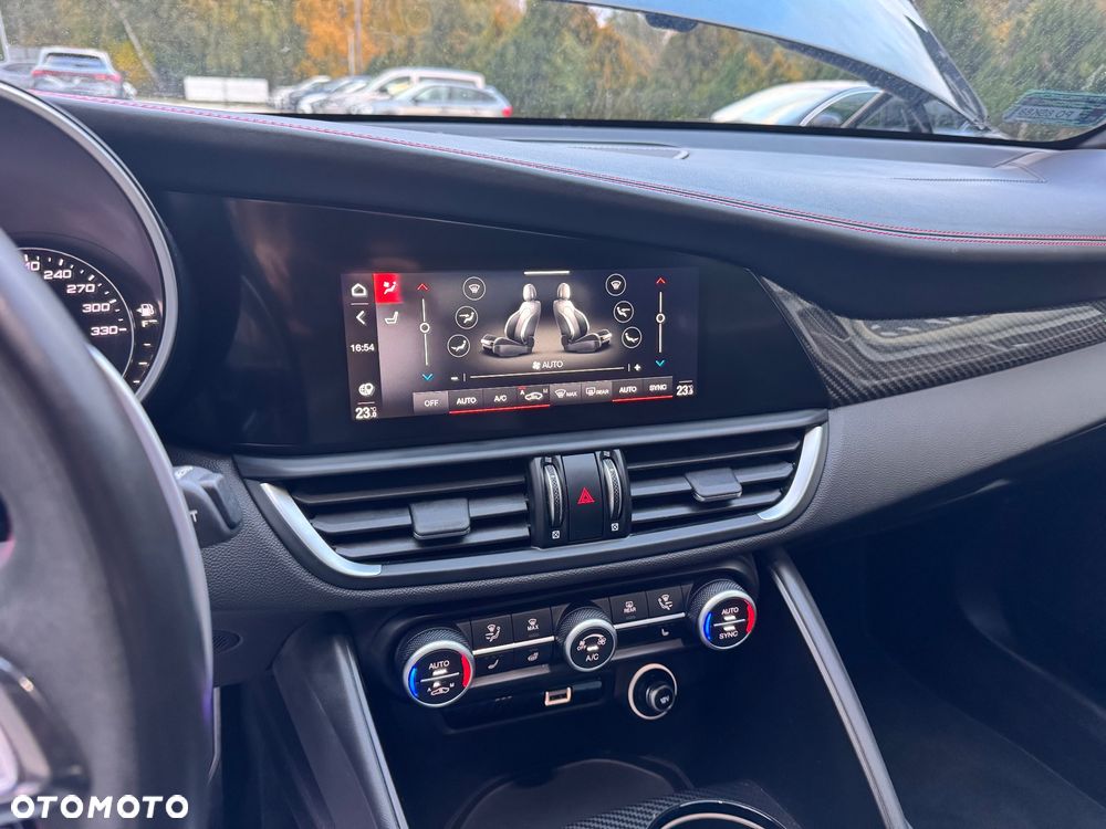 Alfa Romeo Giulia 2.9 Bi Turbo V6 Quadrifoglio Nring - 32