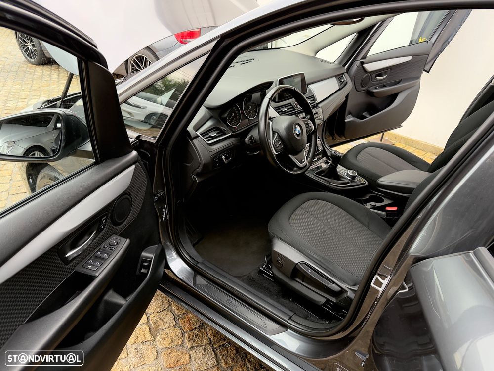 BMW 218 Gran Tourer d 7L Line Luxury - 40