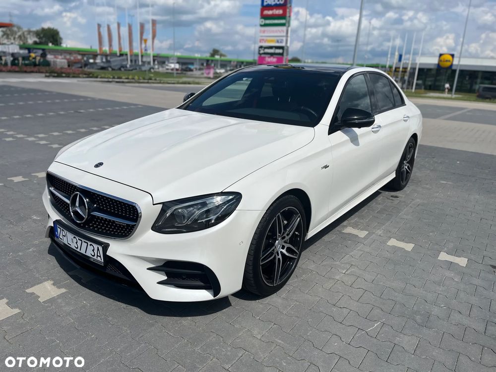Mercedes-Benz Klasa E AMG 53 4-Matic+ - 3