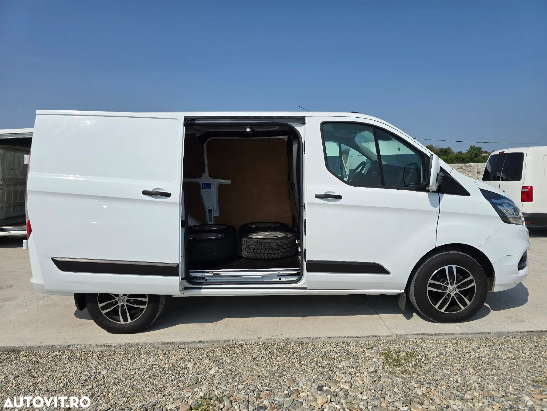Ford Transit New Custom L1H1 Premium Edition - 7