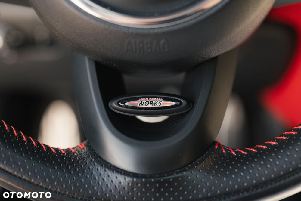 MINI John Cooper Works - 32