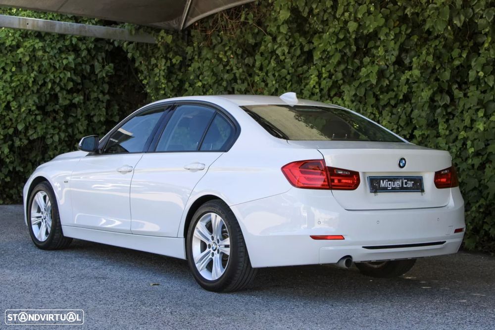 BMW 318 d Auto Line Sport - 11