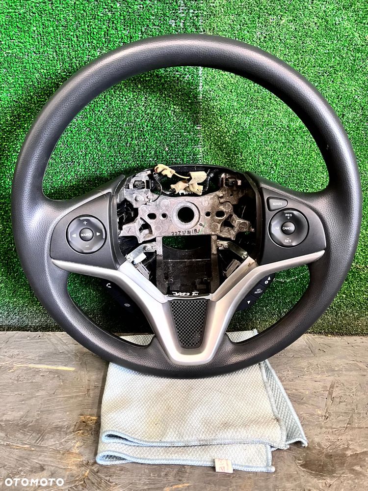 HONDA JAZZ IV 2015-2020 KIEROWNICA MULTIFUNKCJA PORYSOWANA Z TYŁU - 1