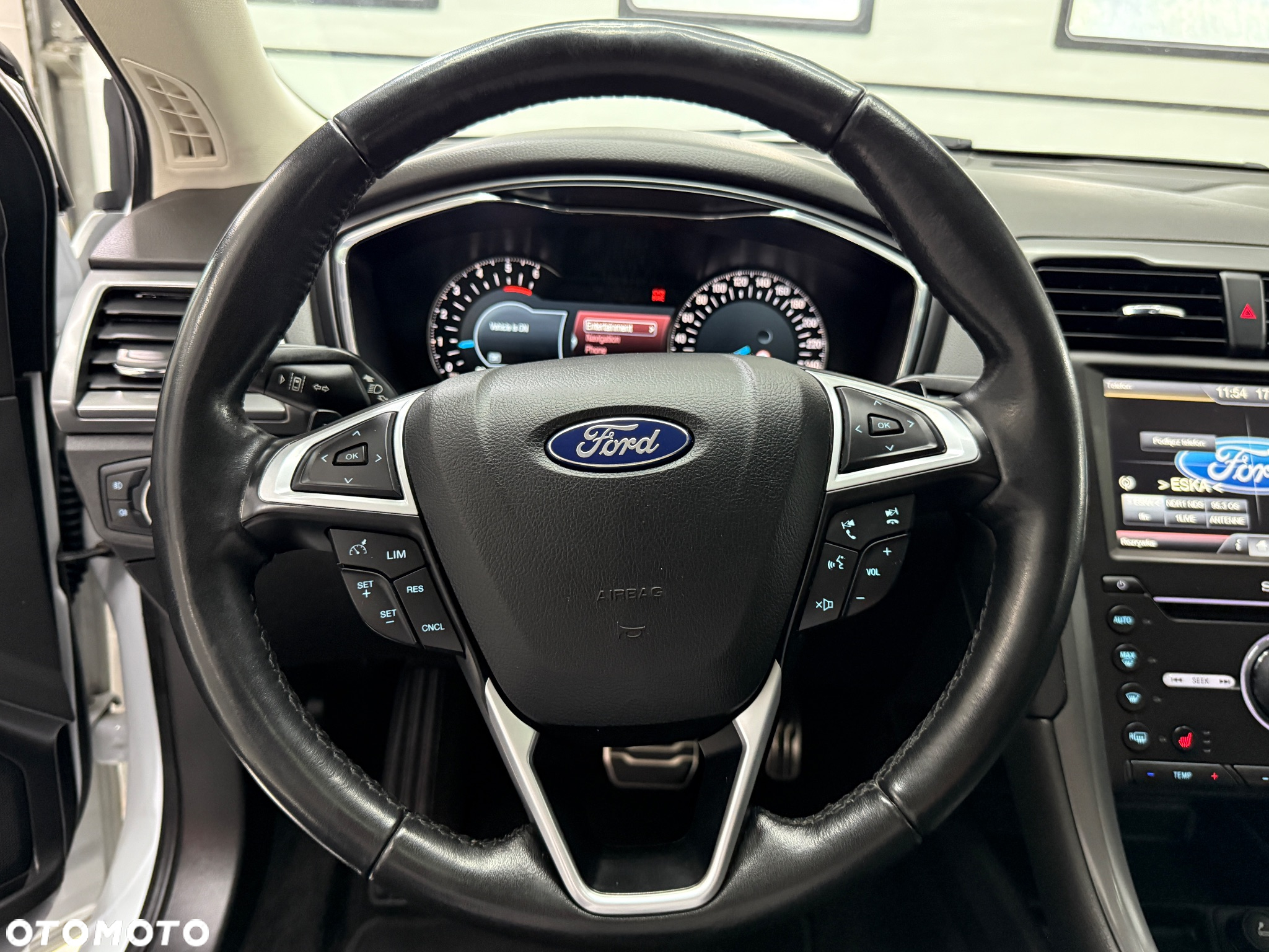 Ford Mondeo 2.0 TDCi Titanium PowerShift - 24