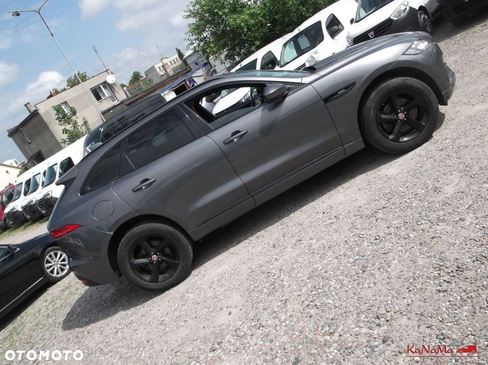Jaguar F-Pace - 26