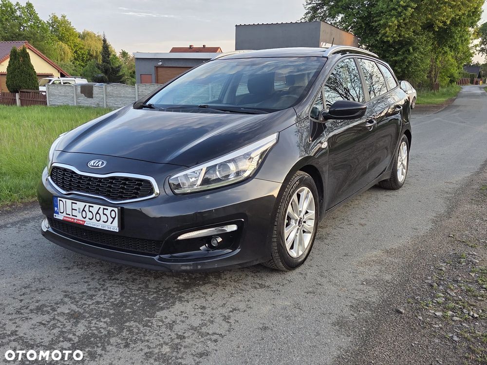 Kia Ceed 1.6 CRDi 136 DCT ISG Spirit - 2