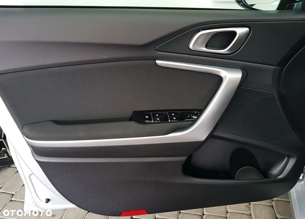 Kia Ceed 1.5 T-GDI M - 6