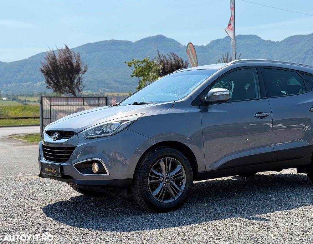 Hyundai ix35 2.0 CRDI 4WD Fifa World Cup Gold Edition - 27