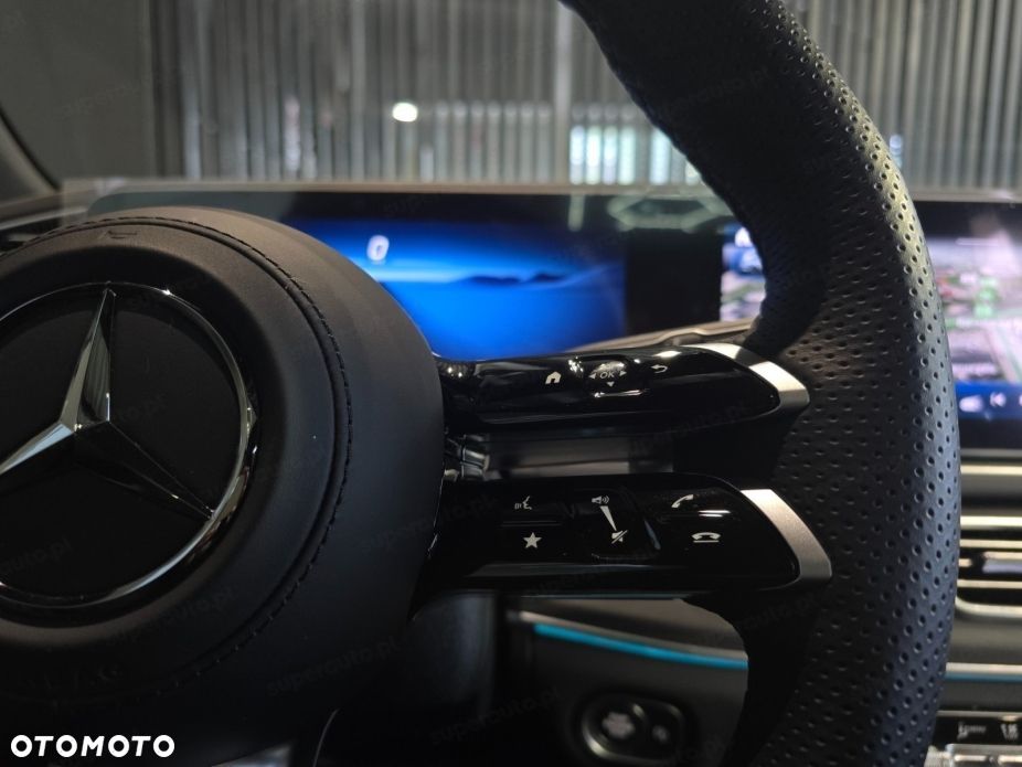 Mercedes-Benz GLS - 11