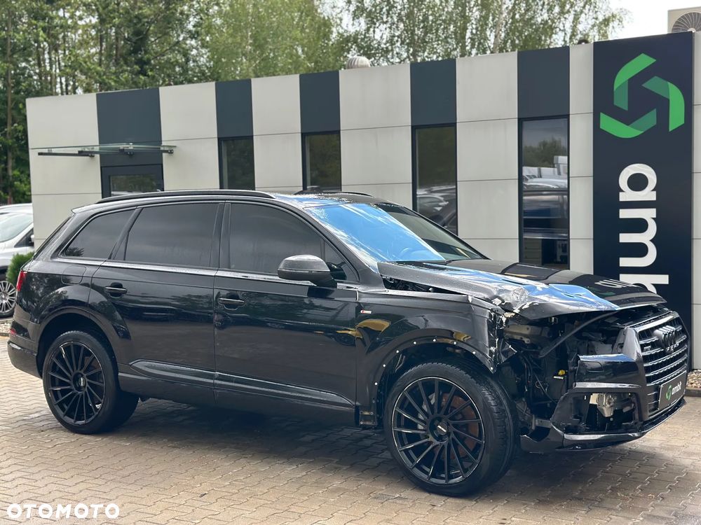 Audi Q7 - 1