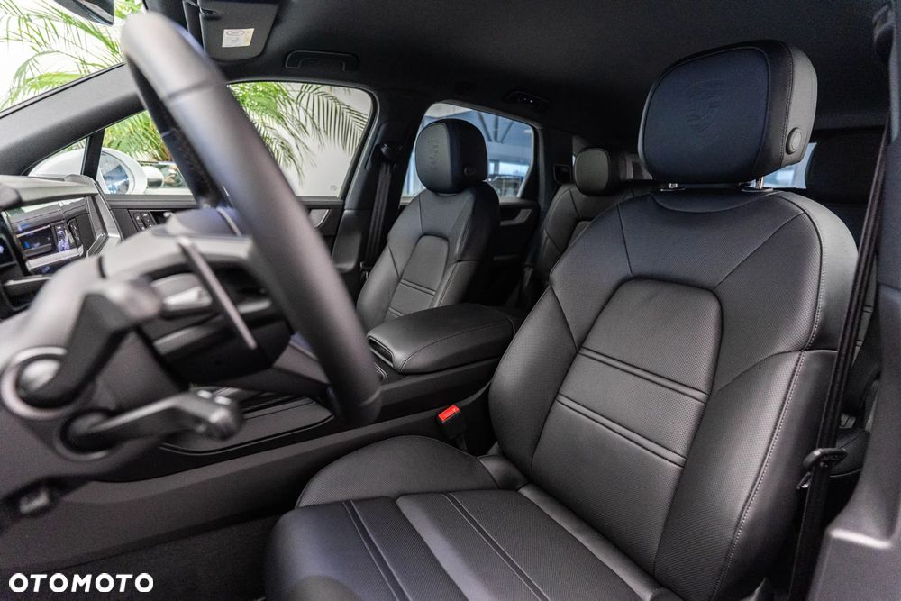 Porsche Cayenne - 11