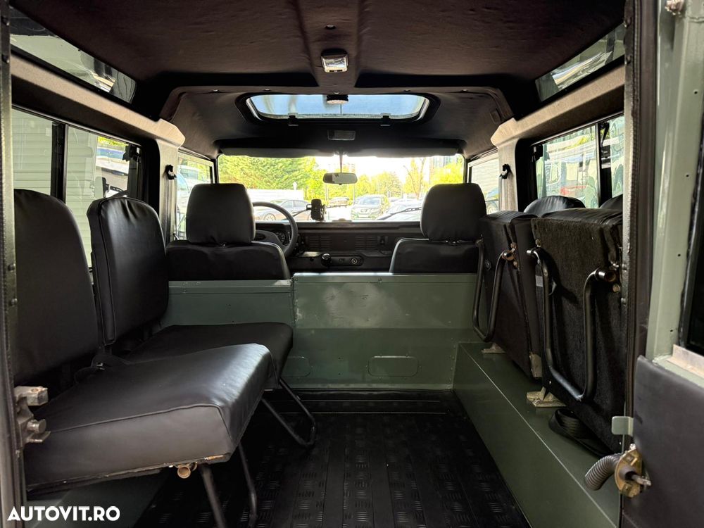 Land Rover Defender - 19
