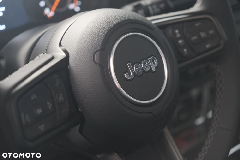 Jeep Wrangler - 35