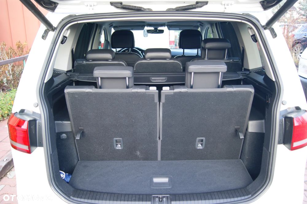 Volkswagen Touran 2.0 TDI BMT Highline DSG - 19