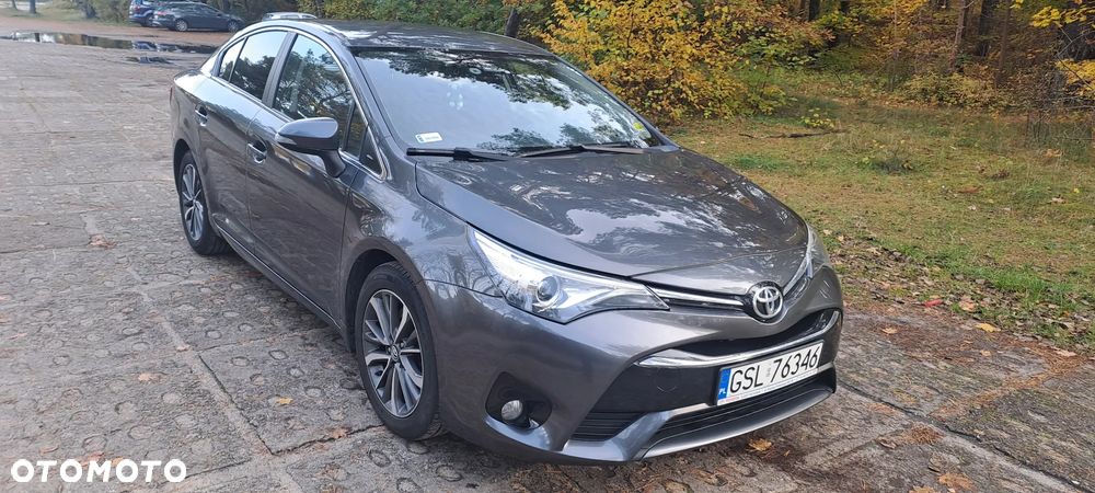 Toyota Avensis 2.0 D-4D Premium - 3