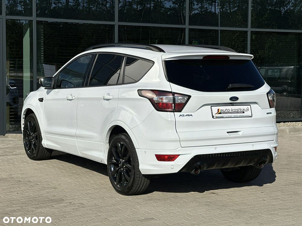 Ford Kuga 1.5 EcoBoost 2x4 ST-Line - 9