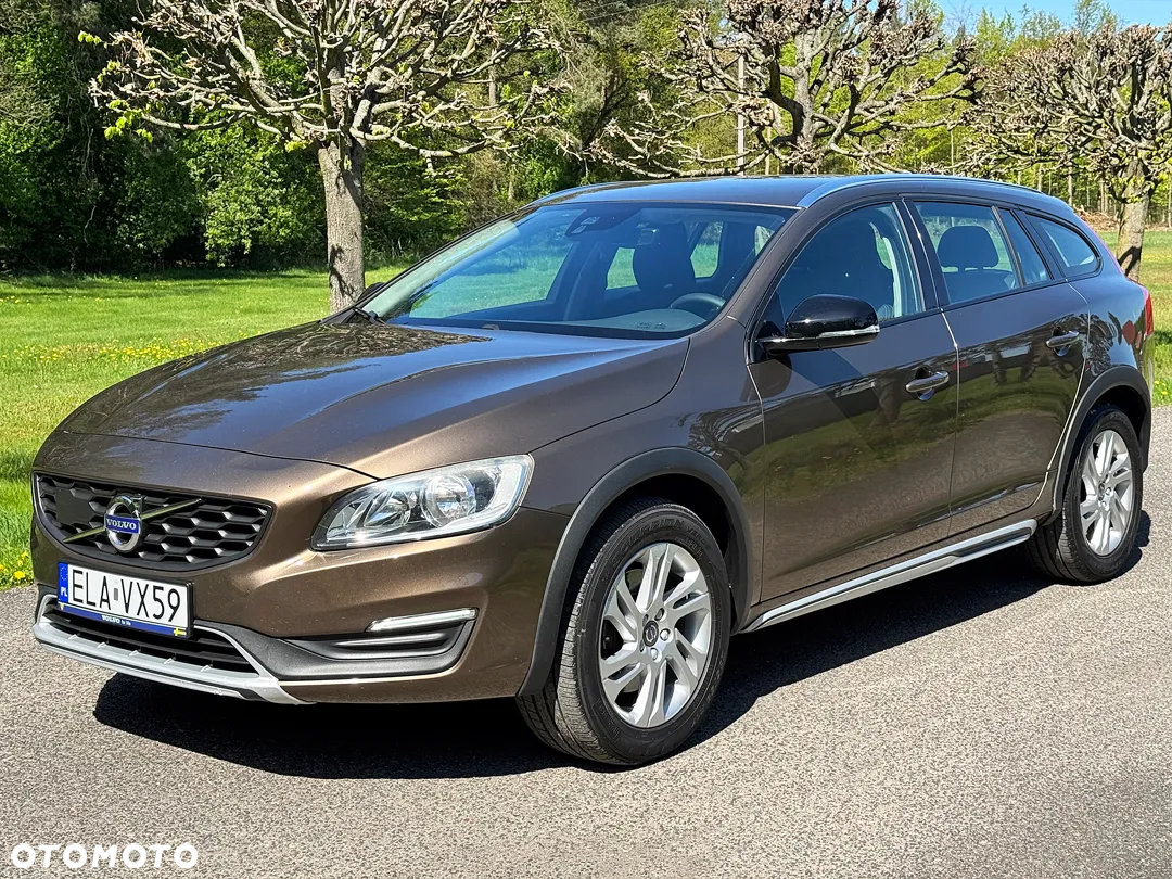 Volvo V60 Cross Country D4 AWD Geartronic Summum - 6