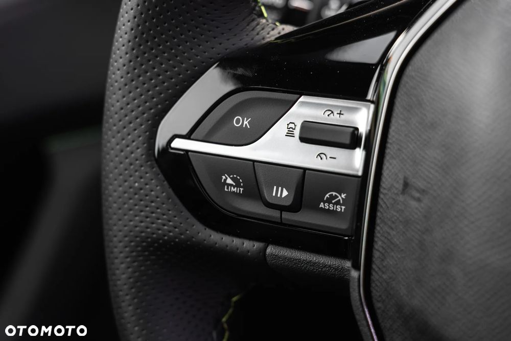 Peugeot 408 1.2 PureTech mHEV GT Exclusive S&S e-DCS6 - 33