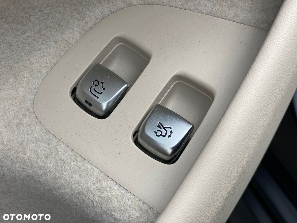 Mercedes-Benz AMG GT - 13