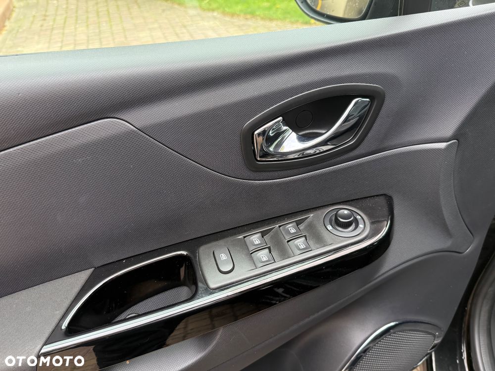 Renault Captur 1.2 TCe Intens EDC - 25
