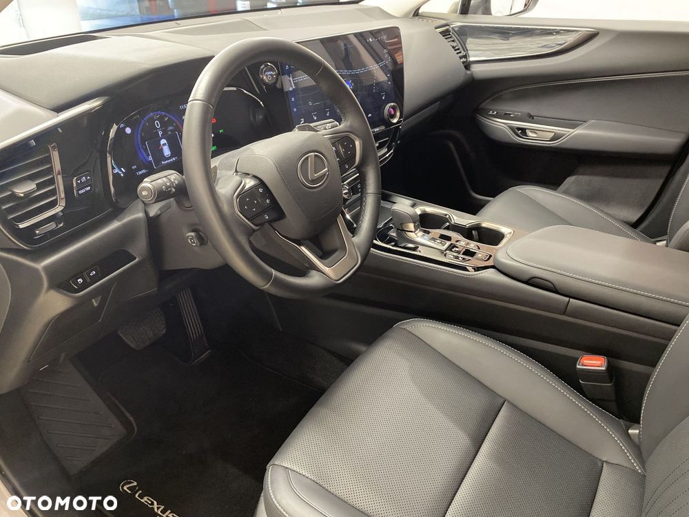 Lexus NX - 3