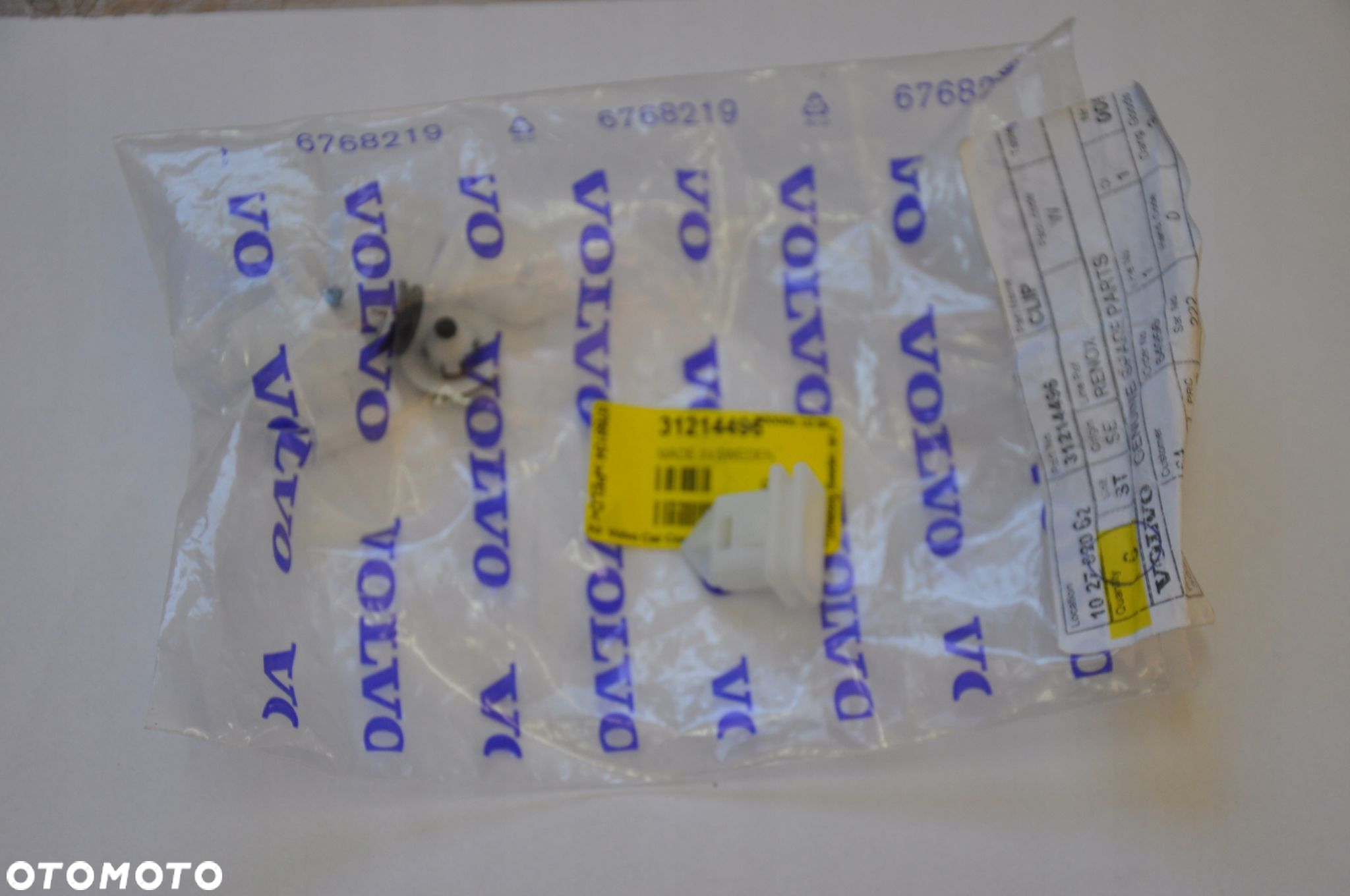 VOLVO V70 XC70 S80 XC60 spinka listwy progowej zew 31214496 - 2