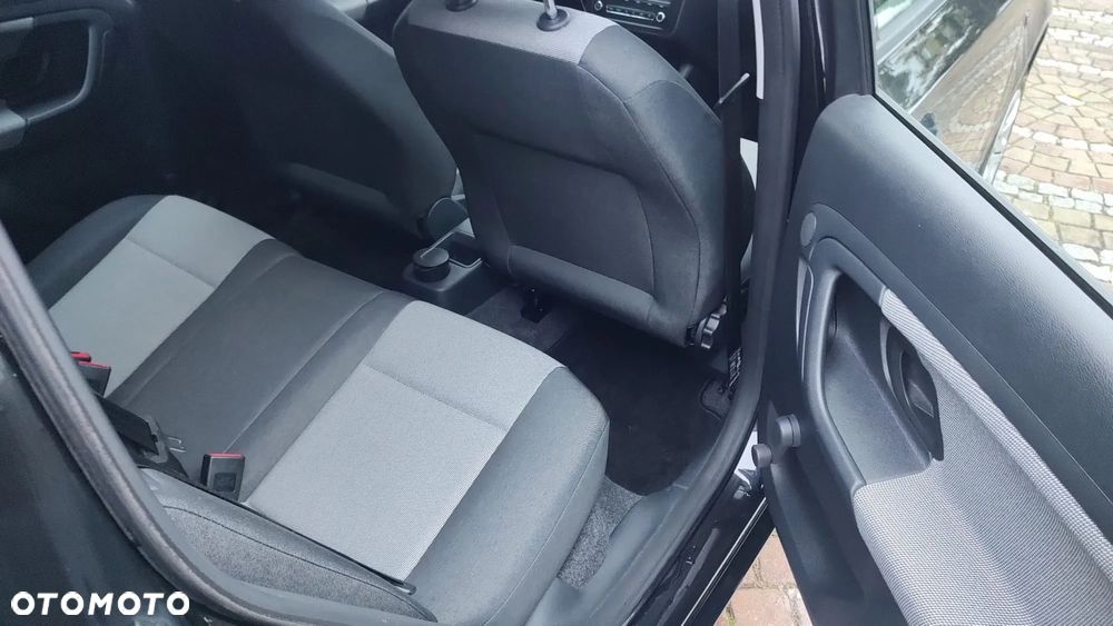 Skoda Fabia 1.2 HTP Fresh - 24