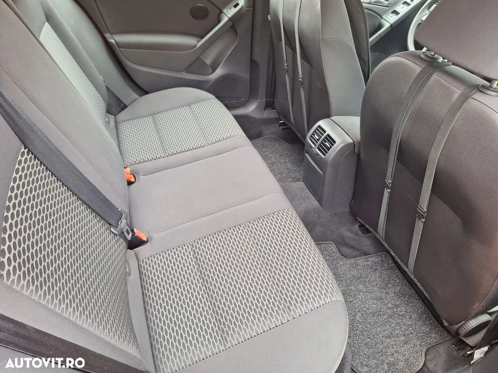 Volkswagen Golf 1.4 Comfortline - 6