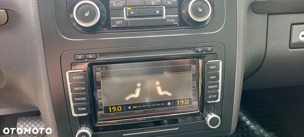 Volkswagen Touran 1.4 TSI DSG Comfortline - 24