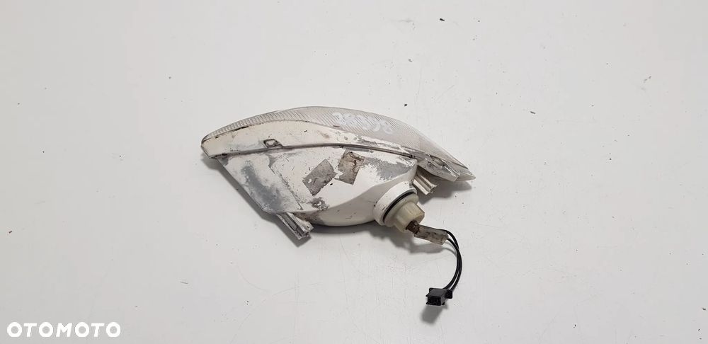 Suzuki Burgman 125 Kierunkowskaz - 2