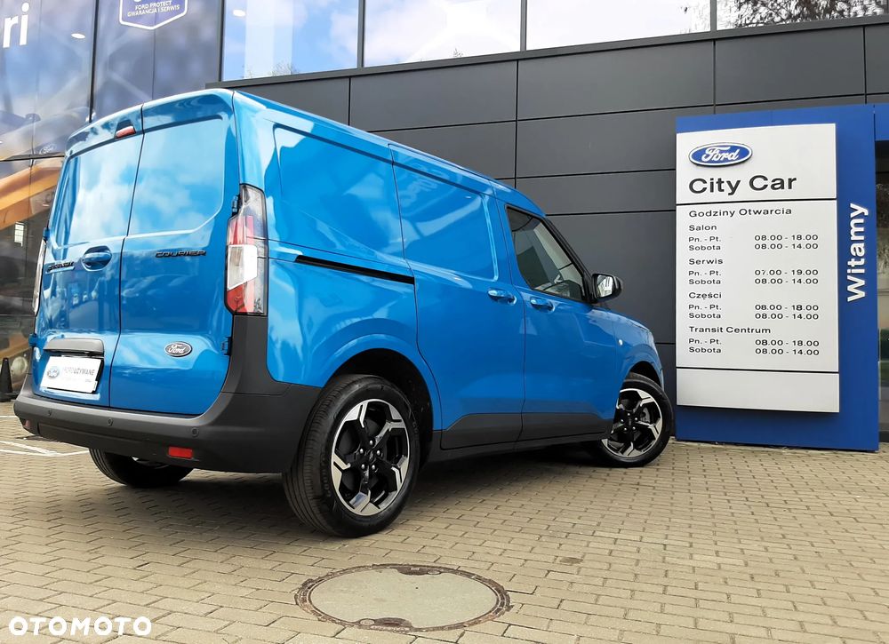 Ford Courier - 39