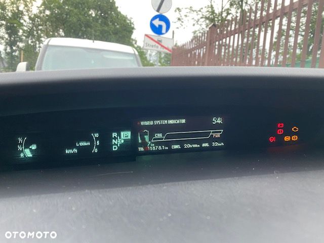 Toyota Prius 1.8 HSD Premium - 12