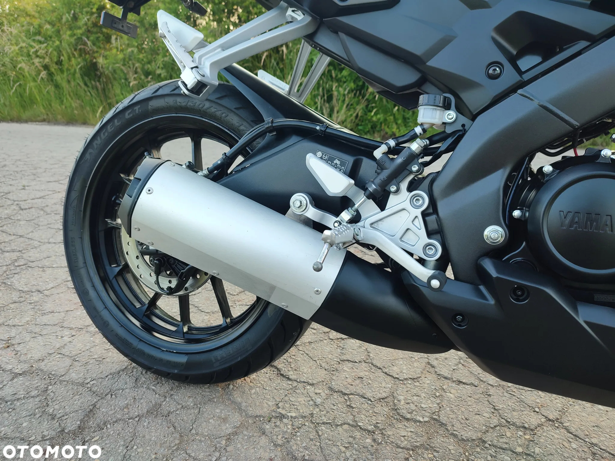 Yamaha MT - 12
