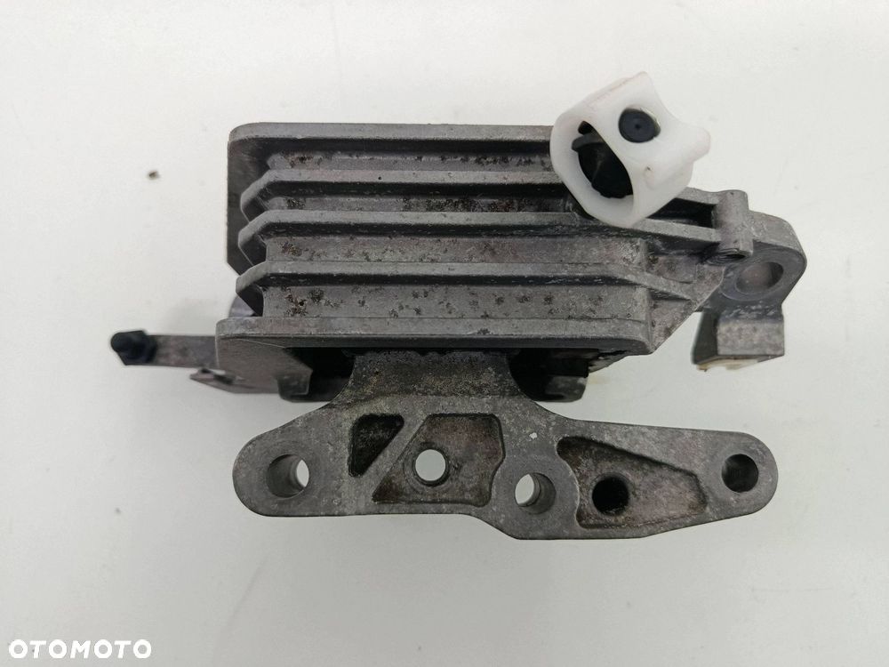 BMW X1 F48 ŁAPA MOCOWANIE SILNIKA 6875630 - 3