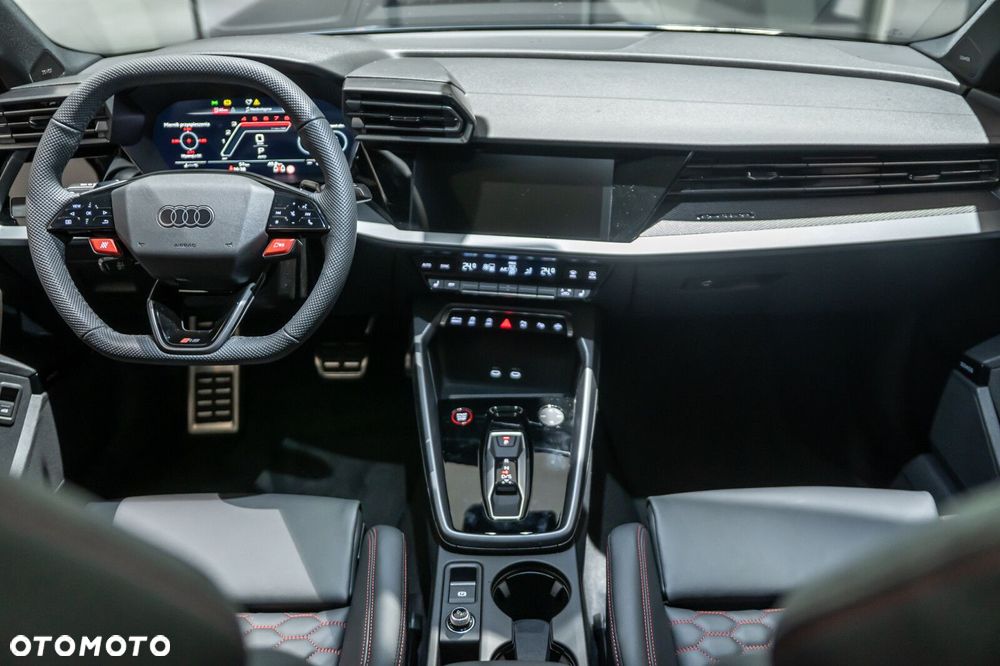 Audi RS3 Sportback - 18