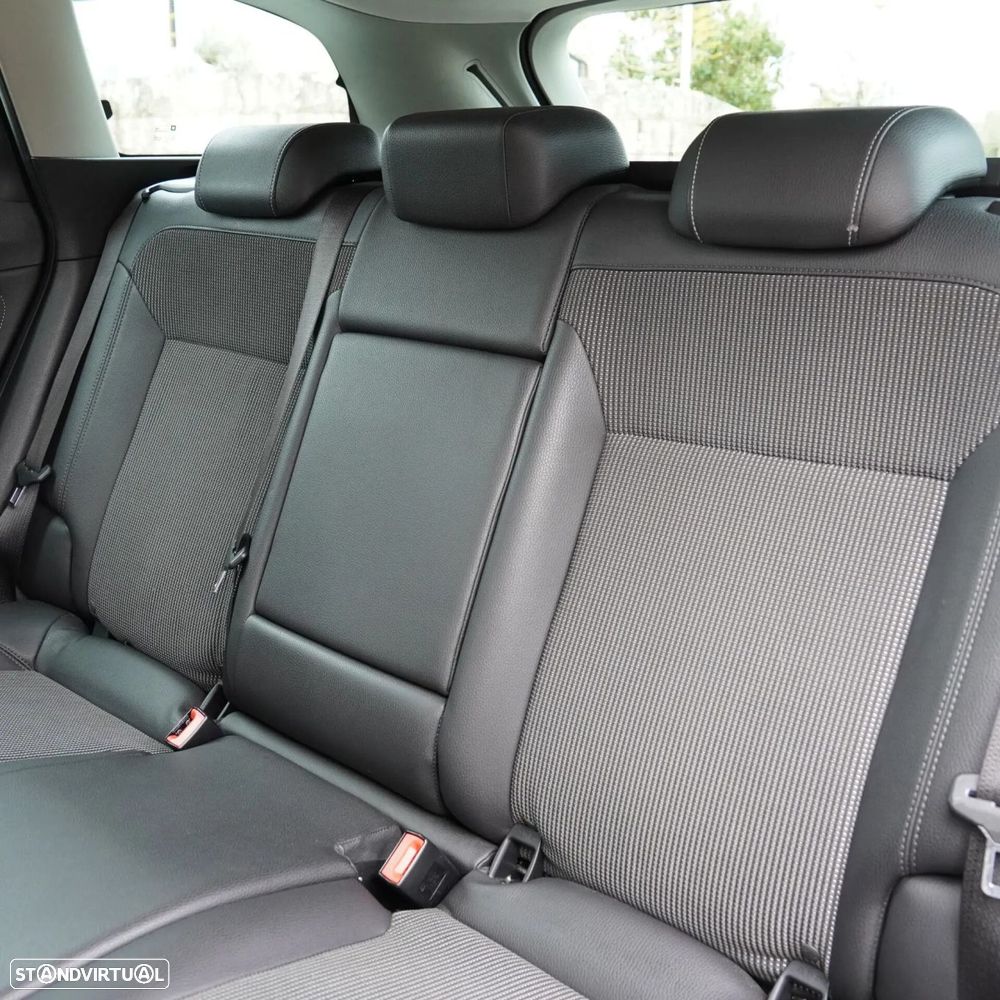 Opel Astra Caravan - 12