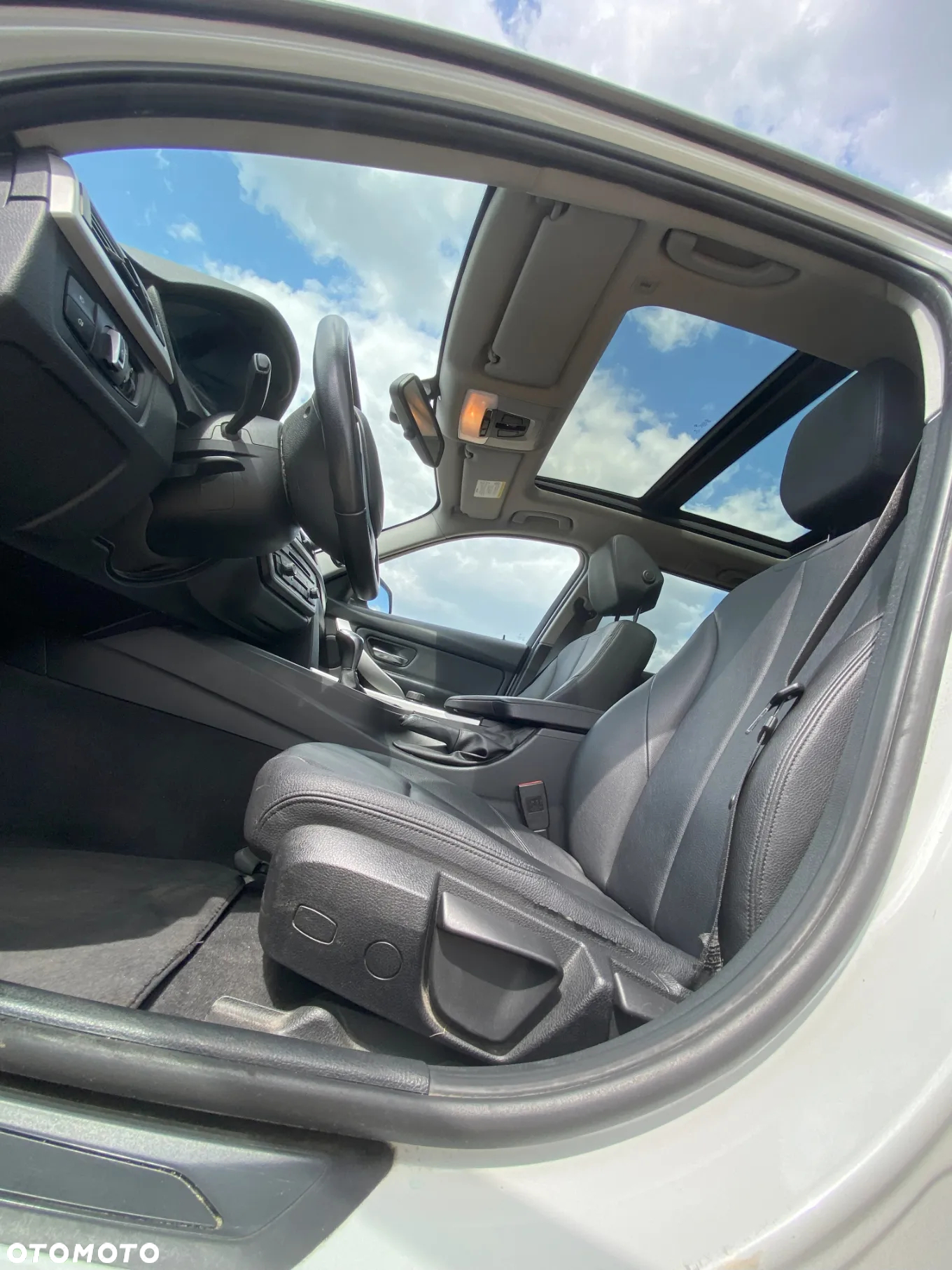 BMW Seria 3 316d Touring - 14