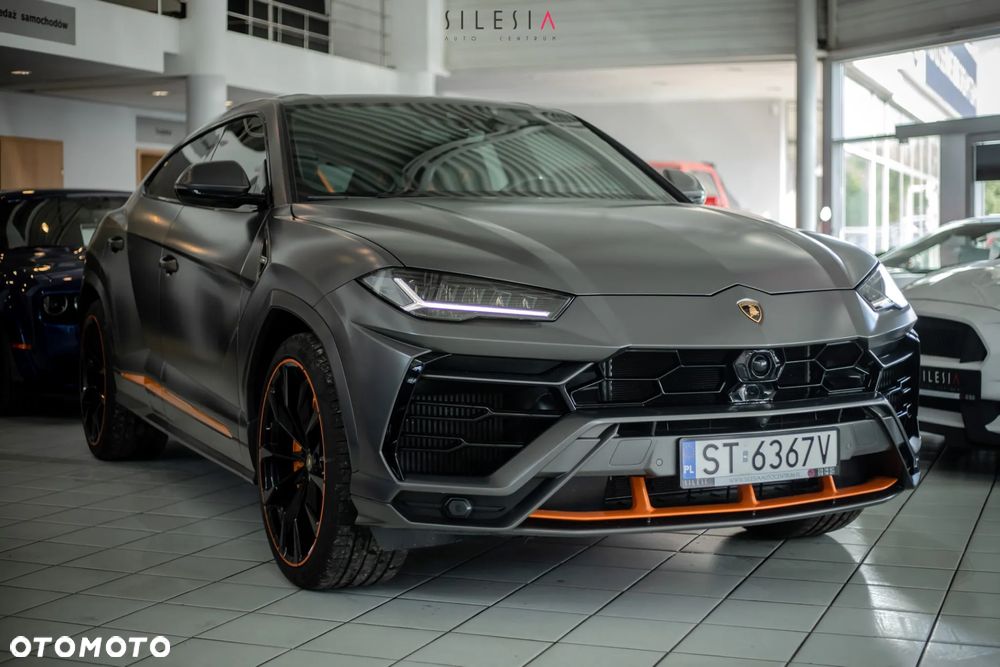 Lamborghini Urus Standard - 2