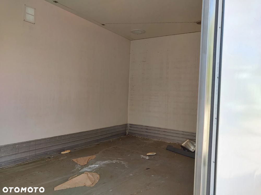 Mitsubishi Fuso Canter - 10