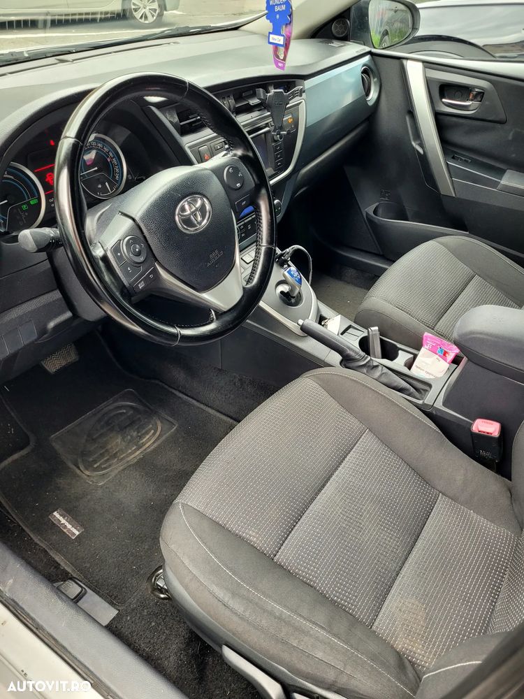 Toyota Auris - 8
