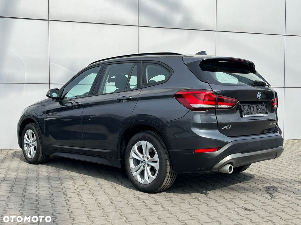 BMW X1 xDrive25e Advantage - 9