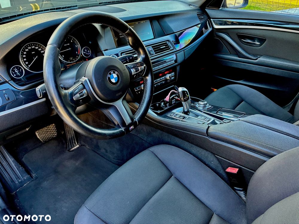 BMW Seria 5 520d Touring Sport-Aut - 16