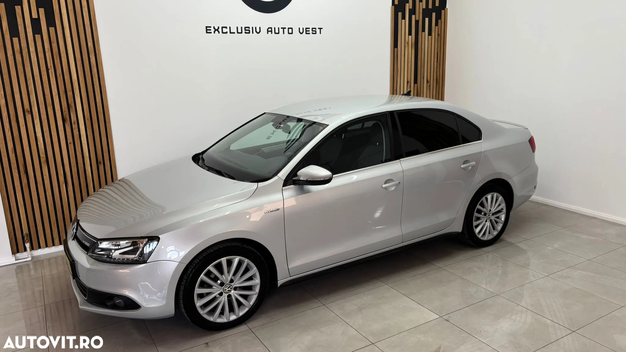 Volkswagen Jetta 1.4 Hybrid DSG Highline - 12