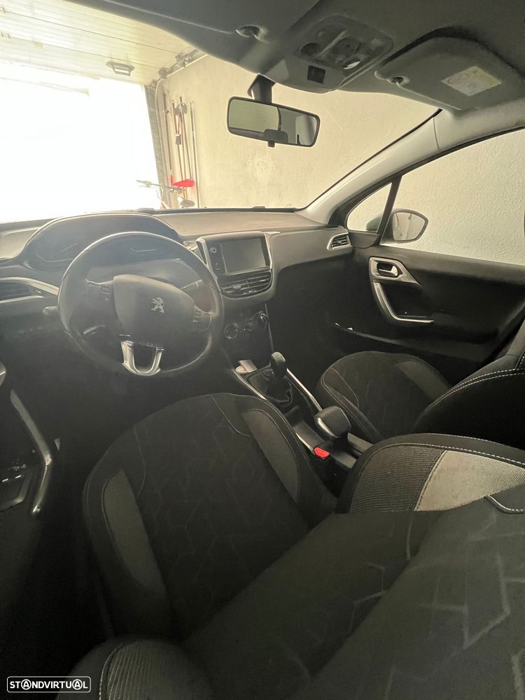 Peugeot 2008 1.2 PureTech Active - 9