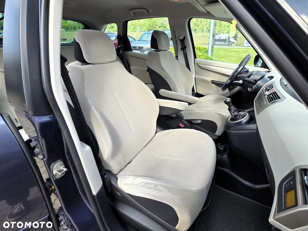 Citroën C4 Picasso - 12