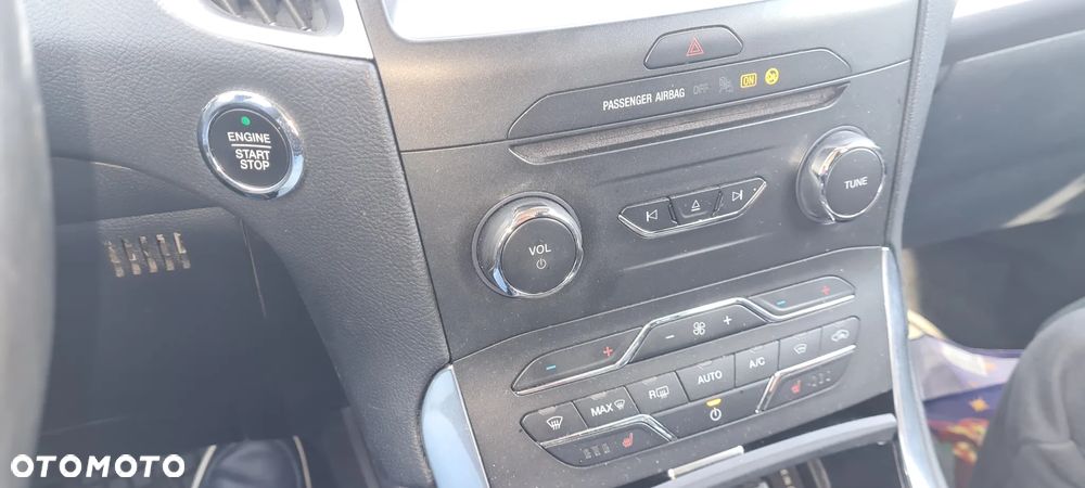 Ford S-Max 2.0 TDCi Titanium - 19